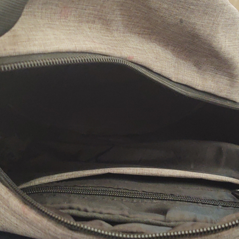 Mancro Backpack - Picture 4 of 5